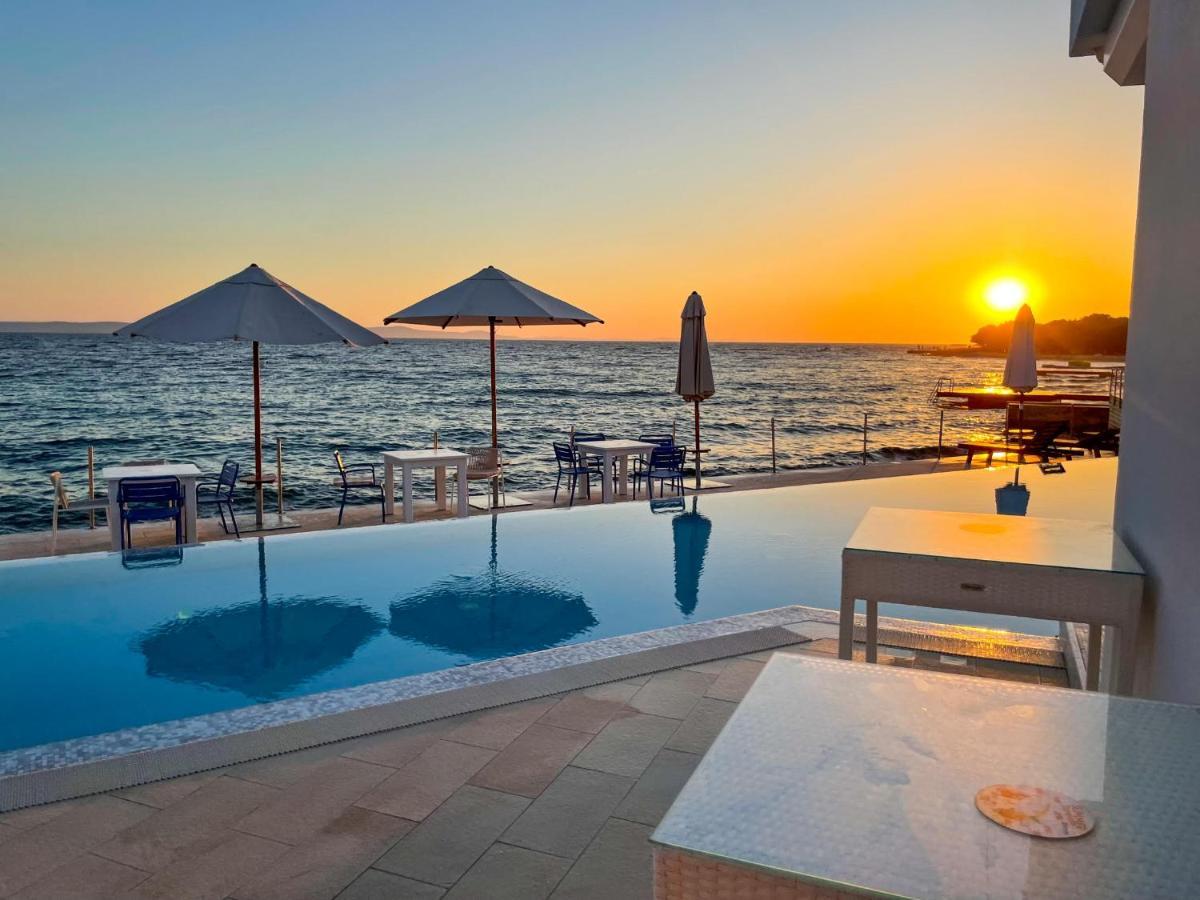 Luxury Two-Floor Apartment In Petrcane With Garden And Pool Exterior foto