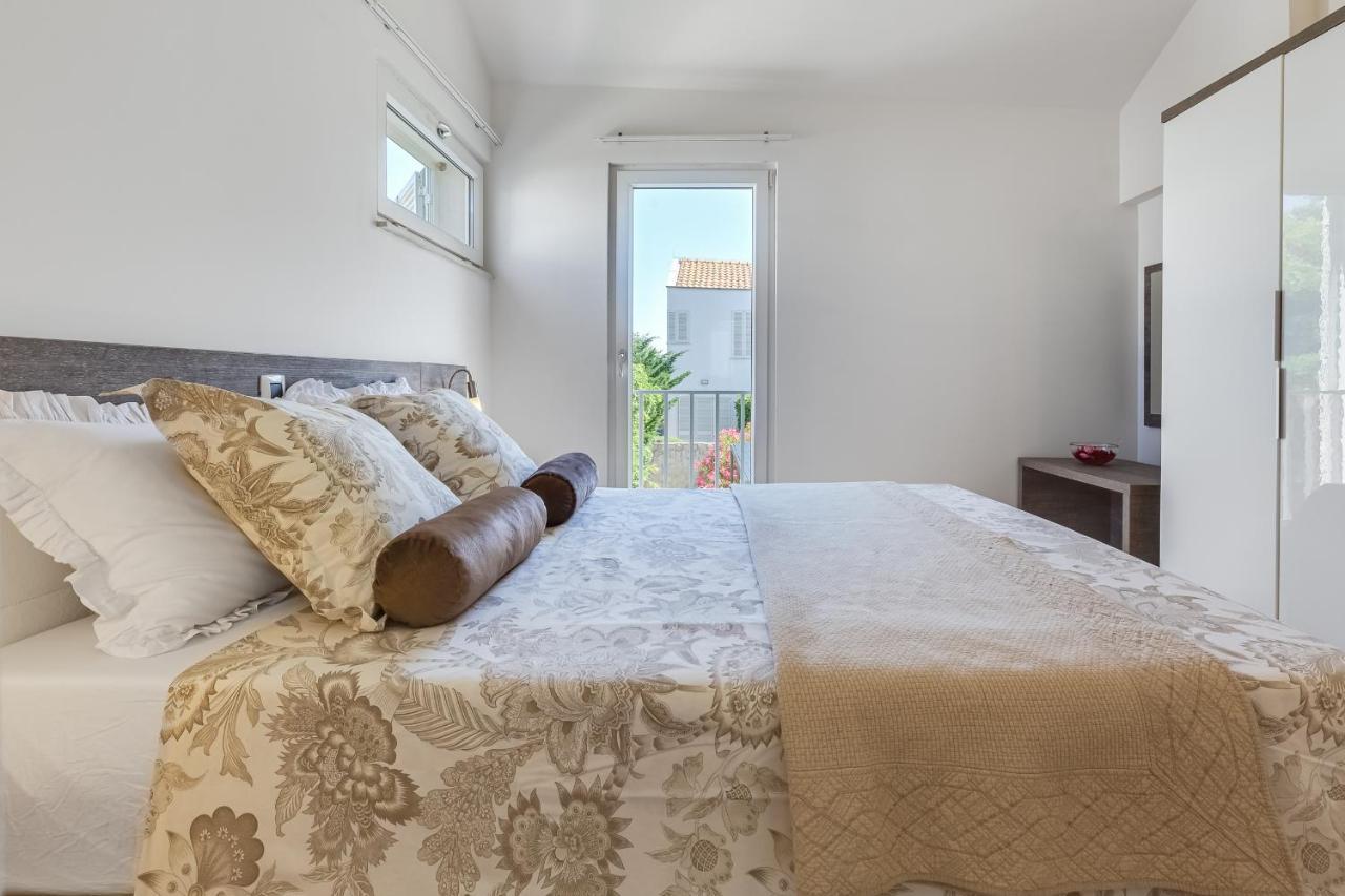 Luxury Two-Floor Apartment In Petrcane With Garden And Pool Exterior foto