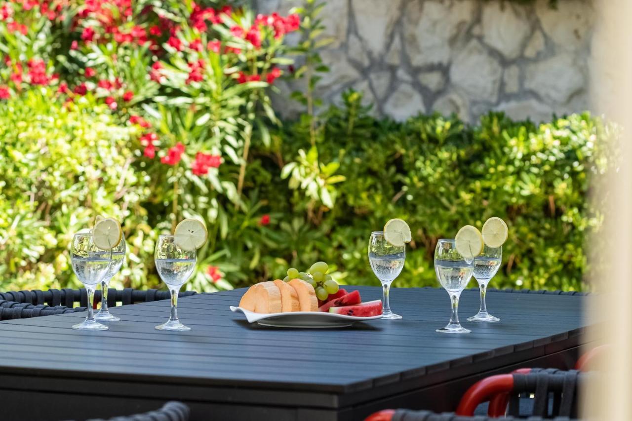 Luxury Two-Floor Apartment In Petrcane With Garden And Pool Exterior foto